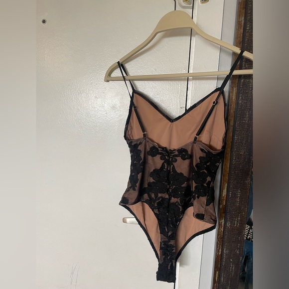 For love and lemons bodysuit size D - Picture 3 of 7